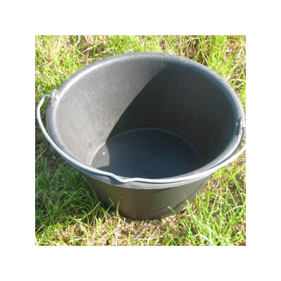 Bucket for calf hutch